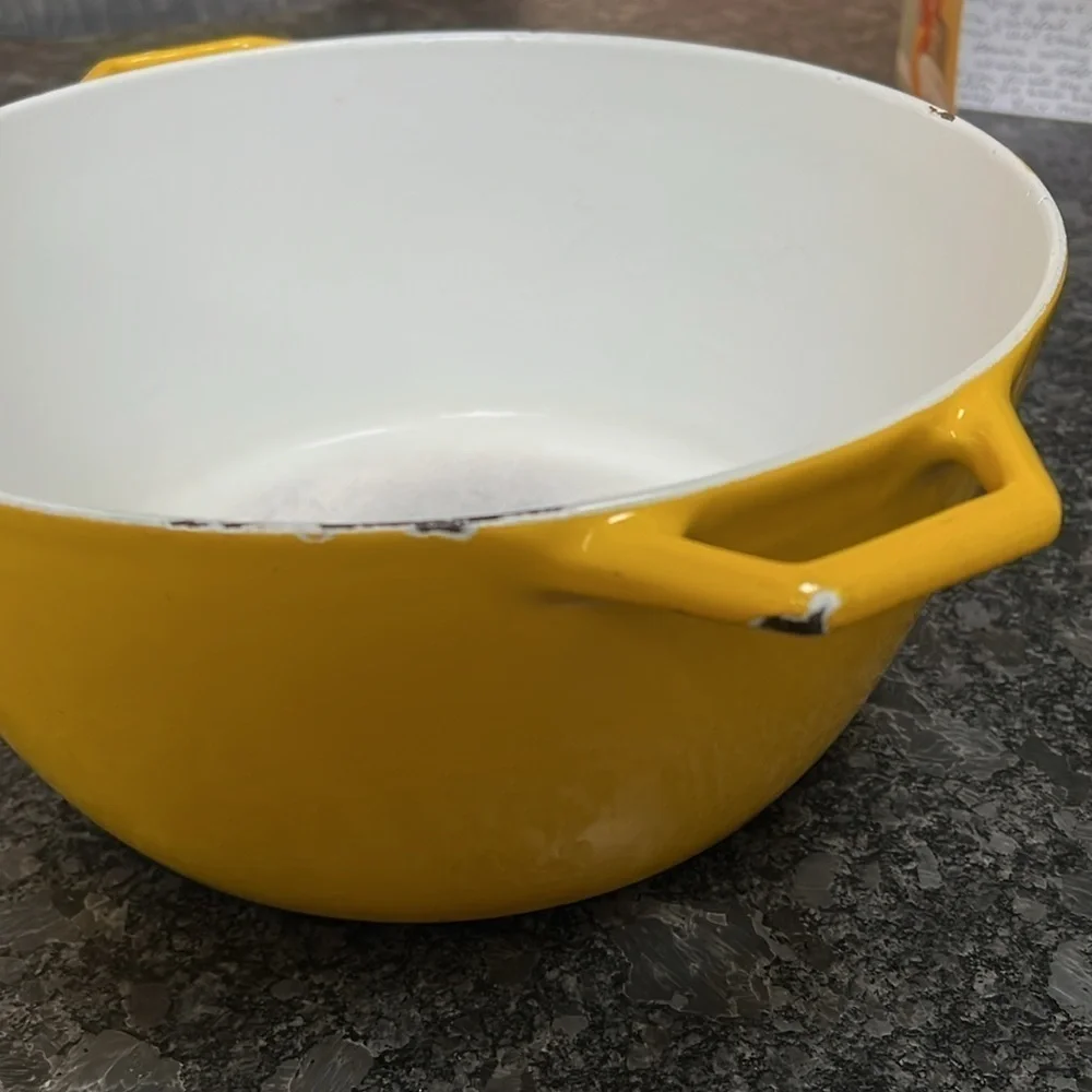 Copco Set of Two 6L Yellow and 2L Brown Cast Iron Pots with Lids